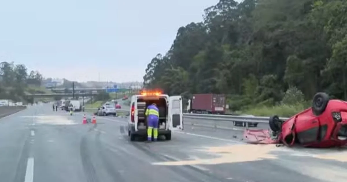 motorista-bebado-capota-carro-que-termina-com-o-obito-de-duas-pessoas