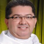 Diocese de Campina Grande comunica falecimento de Padre Romualdo e fiéis prestam homenagens
