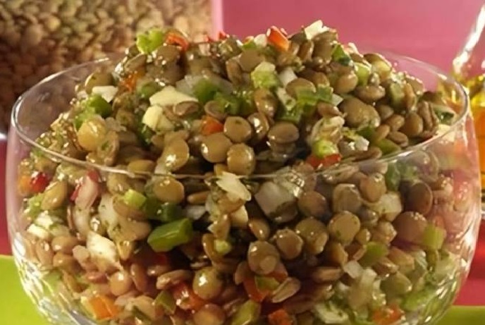 salada de lentilha simples e saborosa