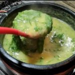 Sopa de fubá com couve: uma receita simples, econômica e perfeita para os dias frios sopa de fubá com couve